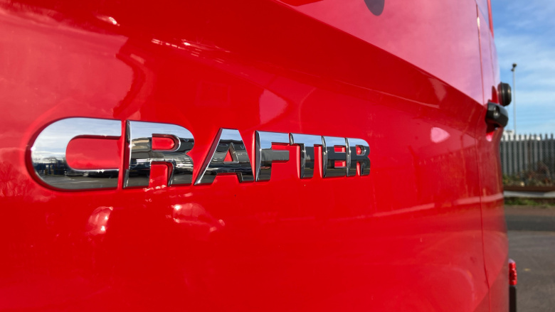 Volkswagen Crafter Cr35 Mwb Diesel 2.0 TDI 177PS Commerce Plus High Roof Van